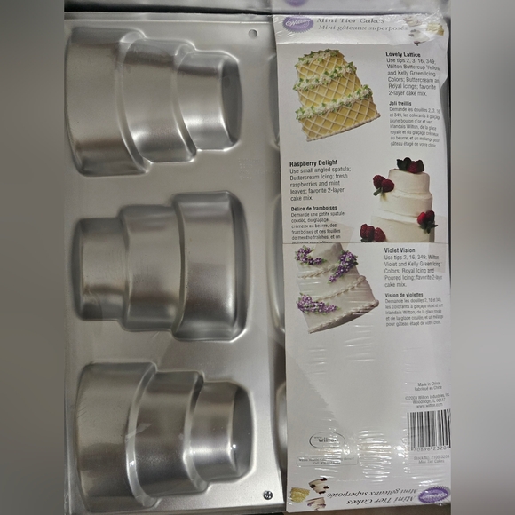 Wilton Mini Tier Cake Pan Set *NWT* - Picture 2 of 3